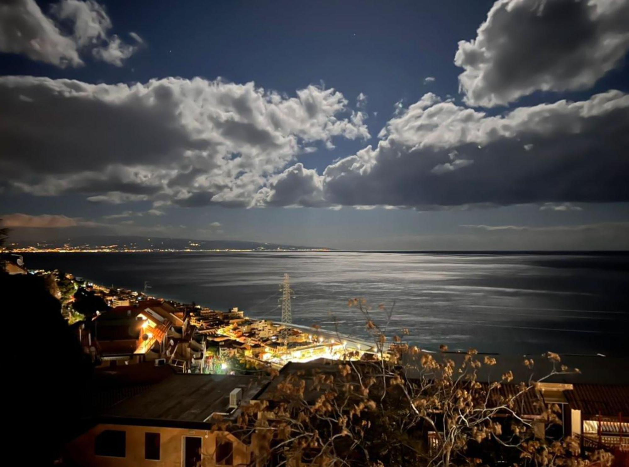 La Goccia Sul Mare Apartment เลโตยานนี ภายนอก รูปภาพ