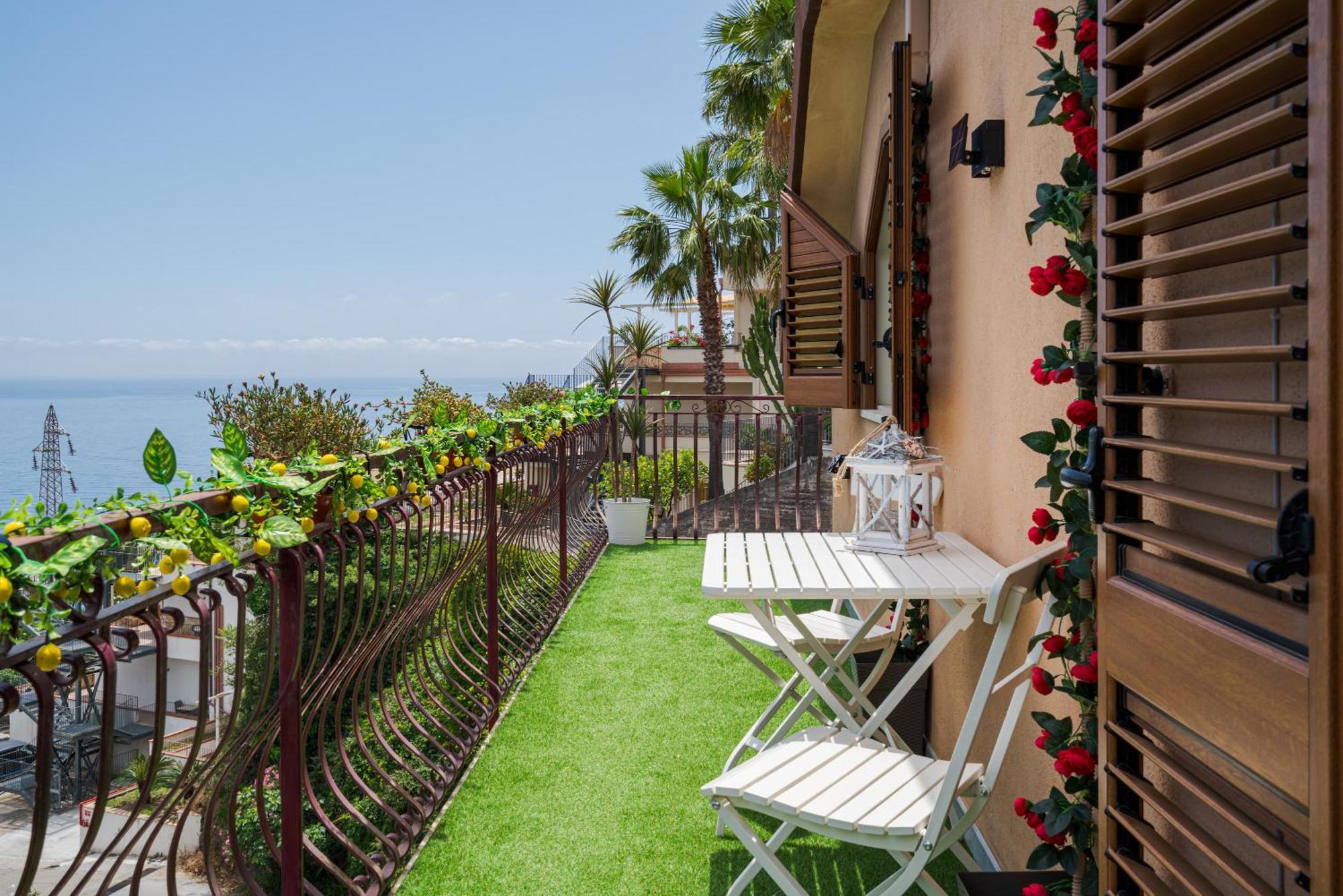 La Goccia Sul Mare Apartment เลโตยานนี ภายนอก รูปภาพ